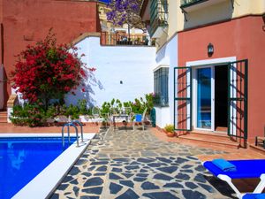 23857755-Ferienhaus-8-Torrox-300x225-1