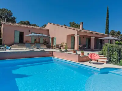 Außenseite Ferienhaus [Sommer]