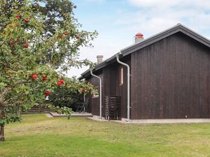 23498715-Ferienhaus-4-Trälövsläge-300x225-1