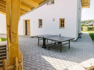 Terrasse mit Tischtennisplatte