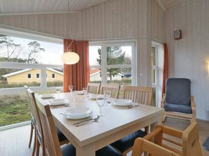 23738993-Ferienhaus-6-Travemünde-300x225-5