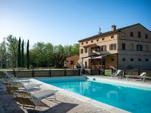 Ferienhaus für 12 Personen (290 m²) in Treia (Marken)