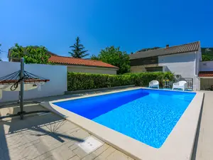 Ferienhaus für 6 Personen in Tribalj