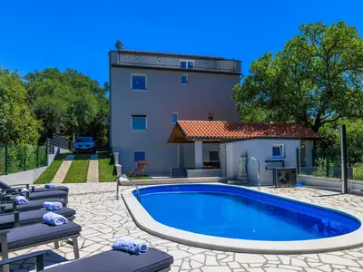 Ferienhaus für 10 Personen (260 m²) in Tribalj 1/10