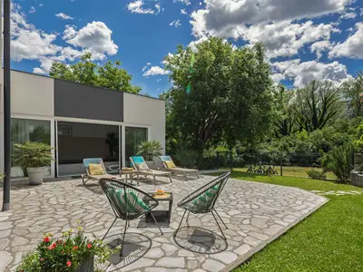 Ferienhaus für 8 Personen (400 m²) in Tribalj 6/10