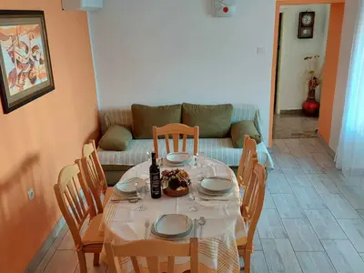 Ferienhaus für 8 Personen (130 m²) in Tribalj 5/10