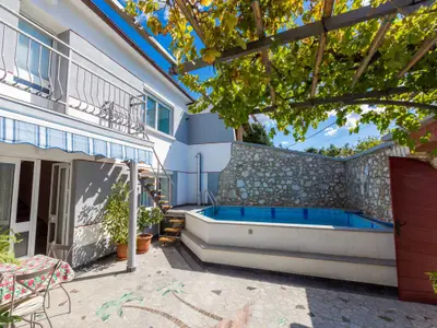 Ferienhaus für 8 Personen (130 m²) in Tribalj 10/10