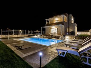 Ferienhaus für 8 Personen (80 m²) in Triopetra