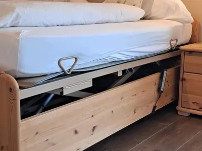 höhenverstellbare Bettseite