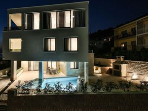 Ferienhaus für 14 Personen (600 m&sup2;) in Trogir