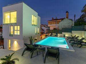 Ferienhaus für 8 Personen (150 m²) in Trogir