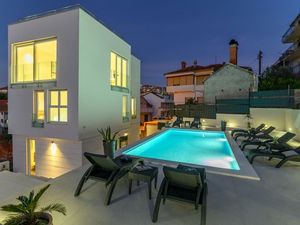 Ferienhaus für 8 Personen in Trogir