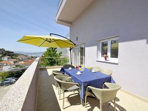 Ferienhaus für 8 Personen (200 m&sup2;) in Trogir