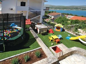 23720252-Ferienhaus-10-Trogir-300x225-2