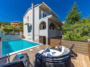 23741437-Ferienhaus-8-Trogir-300x225-1