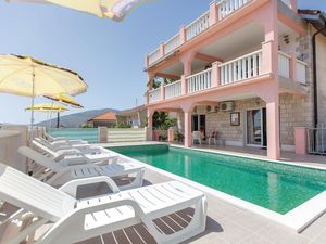 Ferienhaus für 12 Personen (178 m²) in Trogir