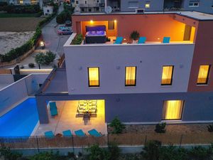 Ferienhaus für 8 Personen (230 m&sup2;) in Trogir
