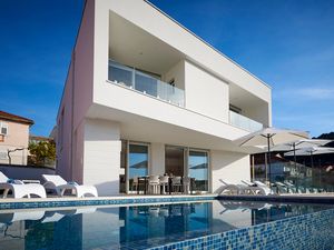 Ferienhaus für 10 Personen (400 m²) in Trogir