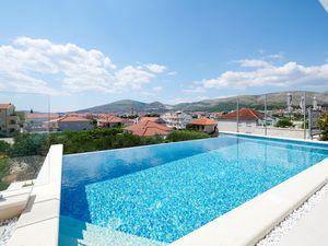 23754375-Ferienhaus-10-Trogir-300x225-1