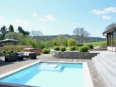 PoolOfHouse