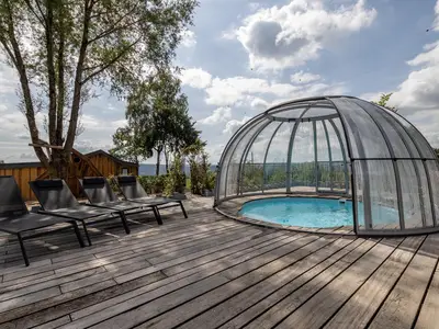 PoolOfHouse