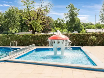 PoolOfHouse