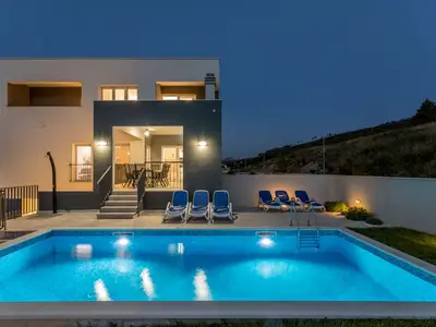 Ferienhaus für 13 Personen in Tugare 3/10