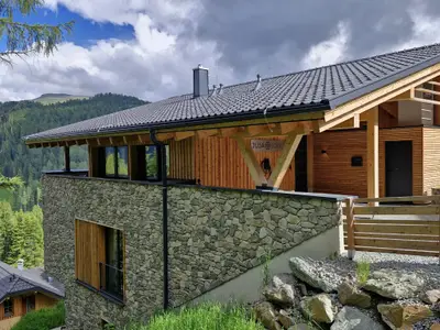 Außenseite Ferienhaus [Sommer]