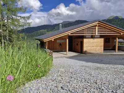 Außenseite Ferienhaus [Sommer]