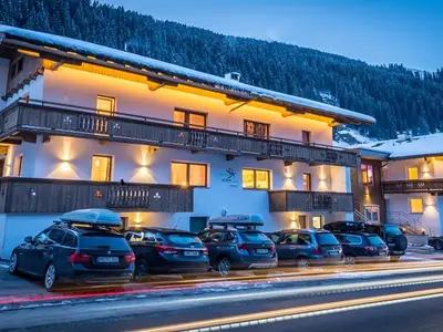 Alpinhome Ferienhaus Außen