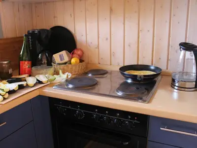 In der Küche wird viel gekocht.