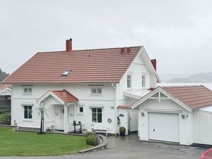 23994955-Ferienhaus-8-Uddevalla-300x225-2
