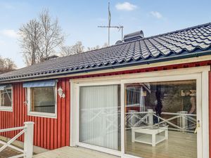 23761888-Ferienhaus-8-Uddevalla-300x225-3