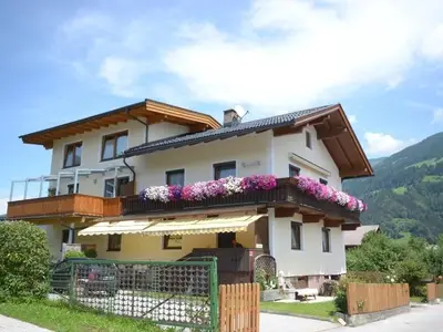 Ferienhaus für 8 Personen (100 m²) in Uderns 1/10