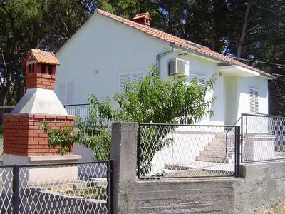 Ferienhaus für 6 Personen in Ugljan 2/10