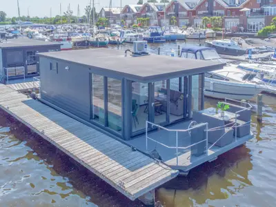 Außenseite Ferienhaus [Sommer]