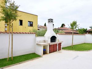 23781608-Ferienhaus-6-Umag-300x225-3