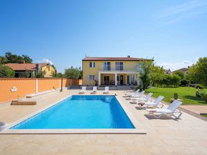 23768464-Ferienhaus-8-Umag-300x225-0