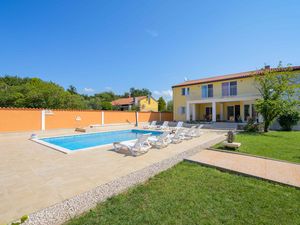 23768464-Ferienhaus-8-Umag-300x225-5