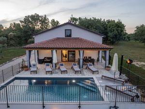 23949662-Ferienhaus-8-Umag-300x225-2