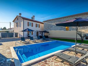 23950008-Ferienhaus-8-Umag-300x225-0