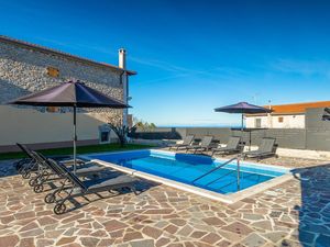 23950008-Ferienhaus-8-Umag-300x225-3