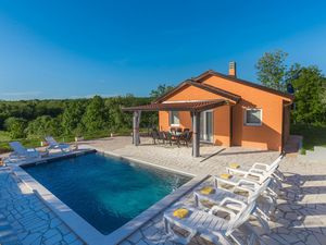 23949661-Ferienhaus-7-Umag-300x225-0