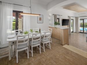 23950294-Ferienhaus-8-Umag-300x225-5