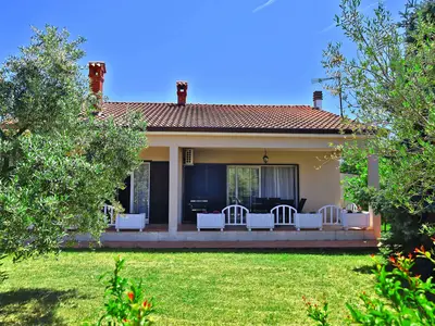 Ferienhaus für 8 Personen (105 m²) in Umag 1/10