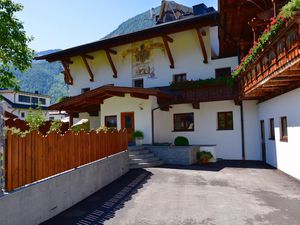 Ferienhaus für 12 Personen (220 m²) ab 154 € in Umhausen