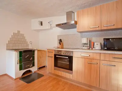Küche mit Holzofen