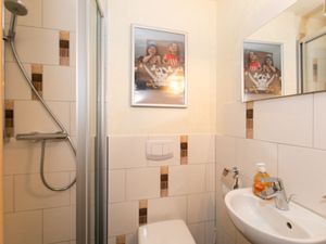 23848435-Ferienhaus-4-Ummanz-300x225-1