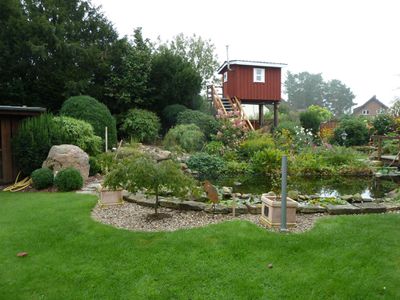 FH Holz Gästegarten mit Liegewiese