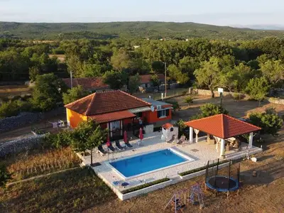 Ferienhaus für 6 Personen in Unešić 2/10